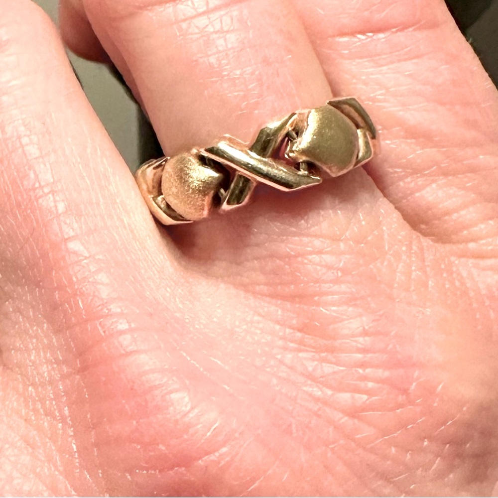 Vintage 1990’s 14k XOXO Flexible Link Ring